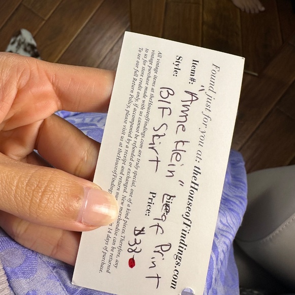 VINTAGE ANNE KLEIN - Pretty lilac skirt, fun leaf print - offset button - size 4 - Picture 3 of 3